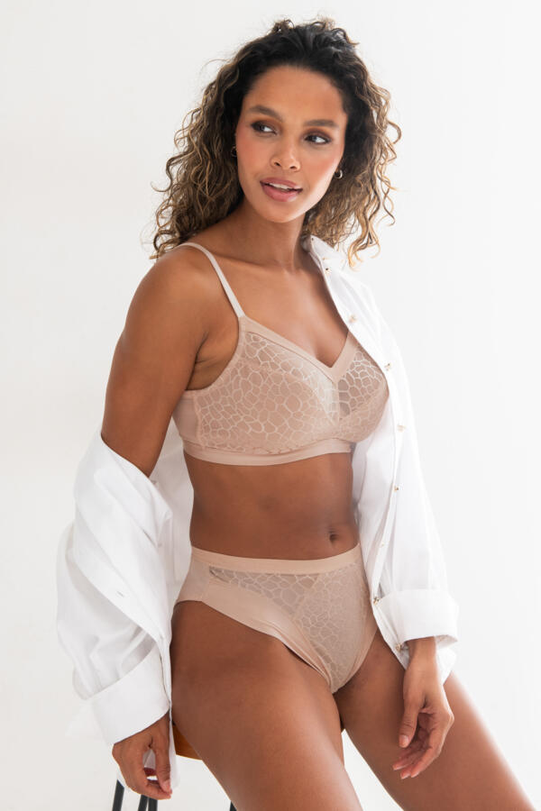 Geo Sculpt Fuller Bust Non Wired Bra D-M